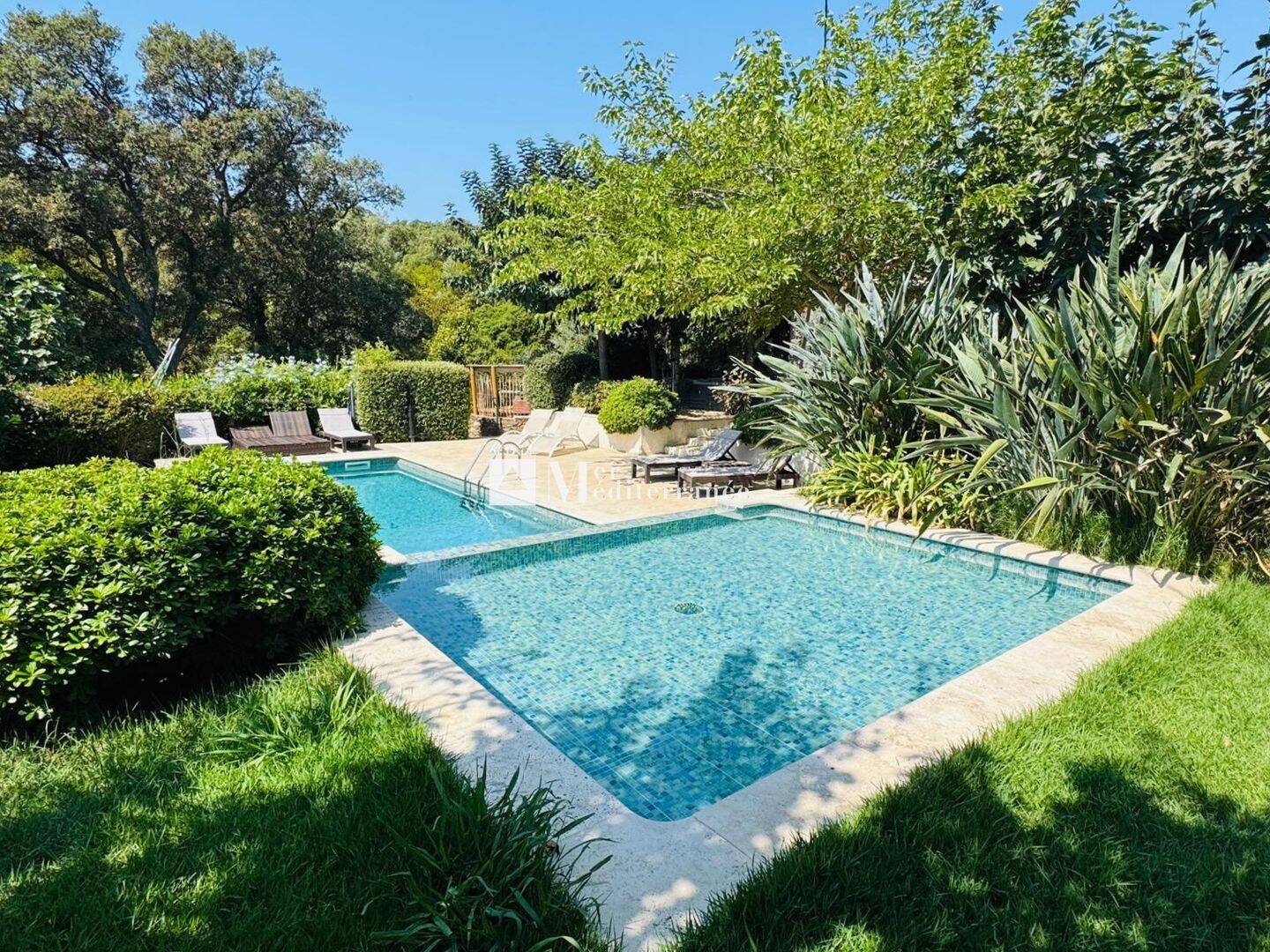 Maison 7 pièces 169 m² · à La Croix-Valmer · 168,8 m² · 1 690 000 €