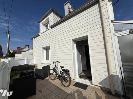 Maison à vendre 181 600 € 3 pièces 2 chambres 57 m² 83 m² de terrain Tourlaville Place Cherbourg-en-Cotentin 50110