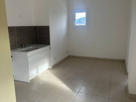 Appartement à vendre 147 000 € 3 pièces 1 chambre 52 m² Étage 4/4 Centre Ville Cavaillon 84300