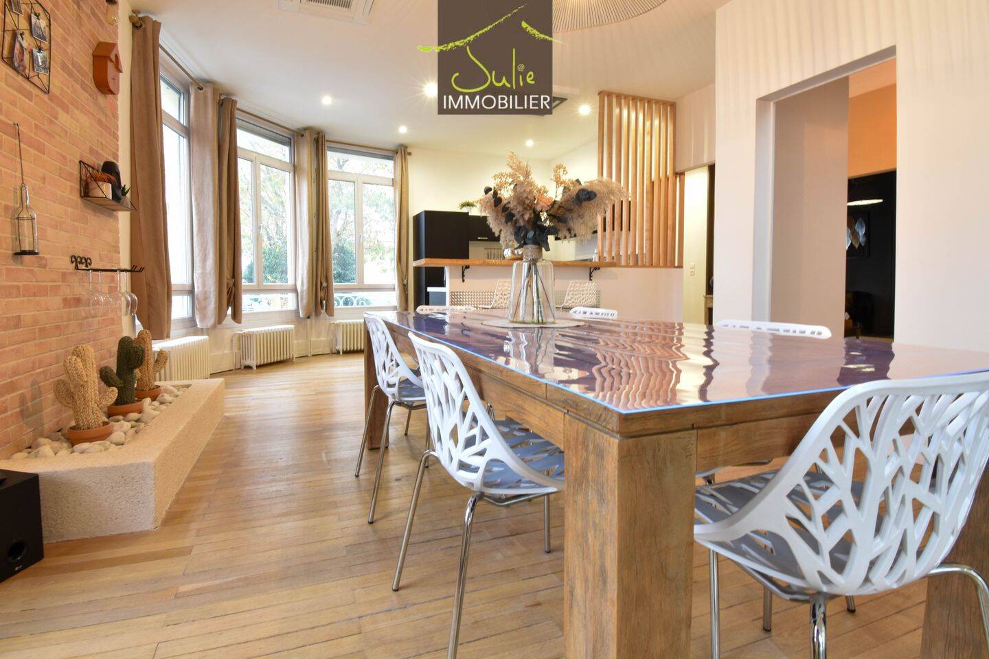 Maison 8 pièces 225 m² · à Cerizay · 225 m² · 278 500 €