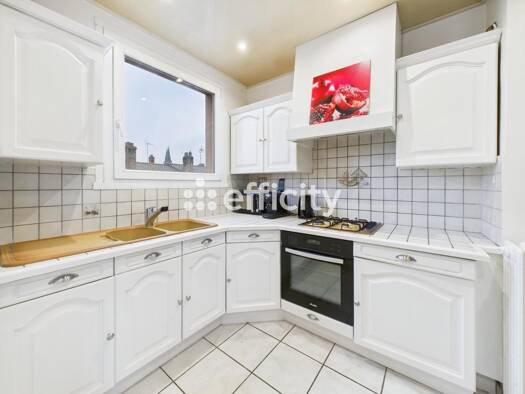 Appartement à vendre 140 000 € 4 pièces 3 chambres 90 m² Étage 3/5 Herriot Mâcon 71000