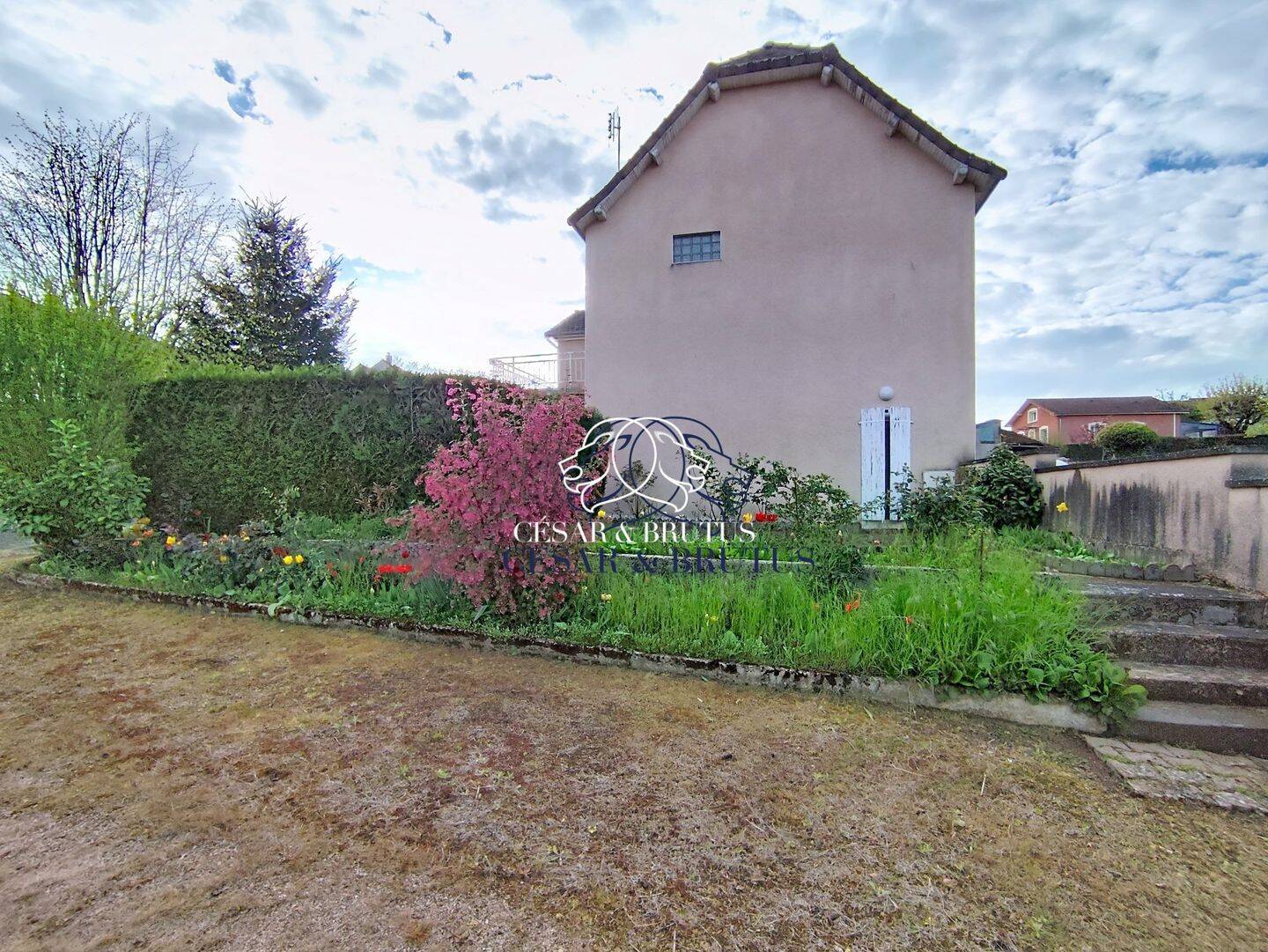 Maison 7 pièces 199 m² · à Marcigny · 199,3 m² · 178 000 €