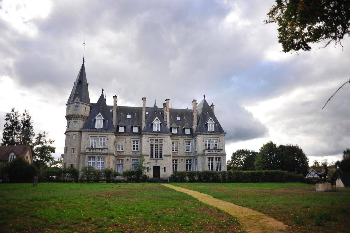 Appartement 3 pièces 101 m² · à Saint-Jean-aux-Bois · 100,8 m² · 1 500 €