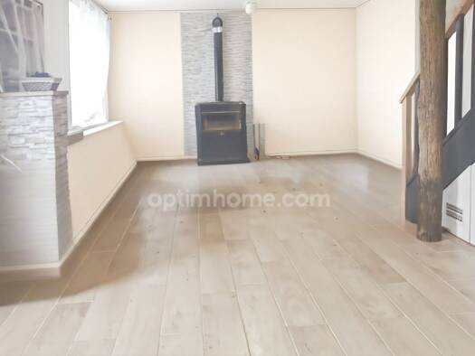 Maison à vendre 160 000 € 4 pièces 2 chambres 100 m² 1 800 m² de terrain Celles-sur-Durolle 63250