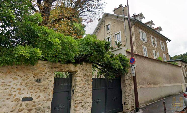 Appartement 4 pièces 115 m² · à Versailles · 114,7 m² · 2 550 €