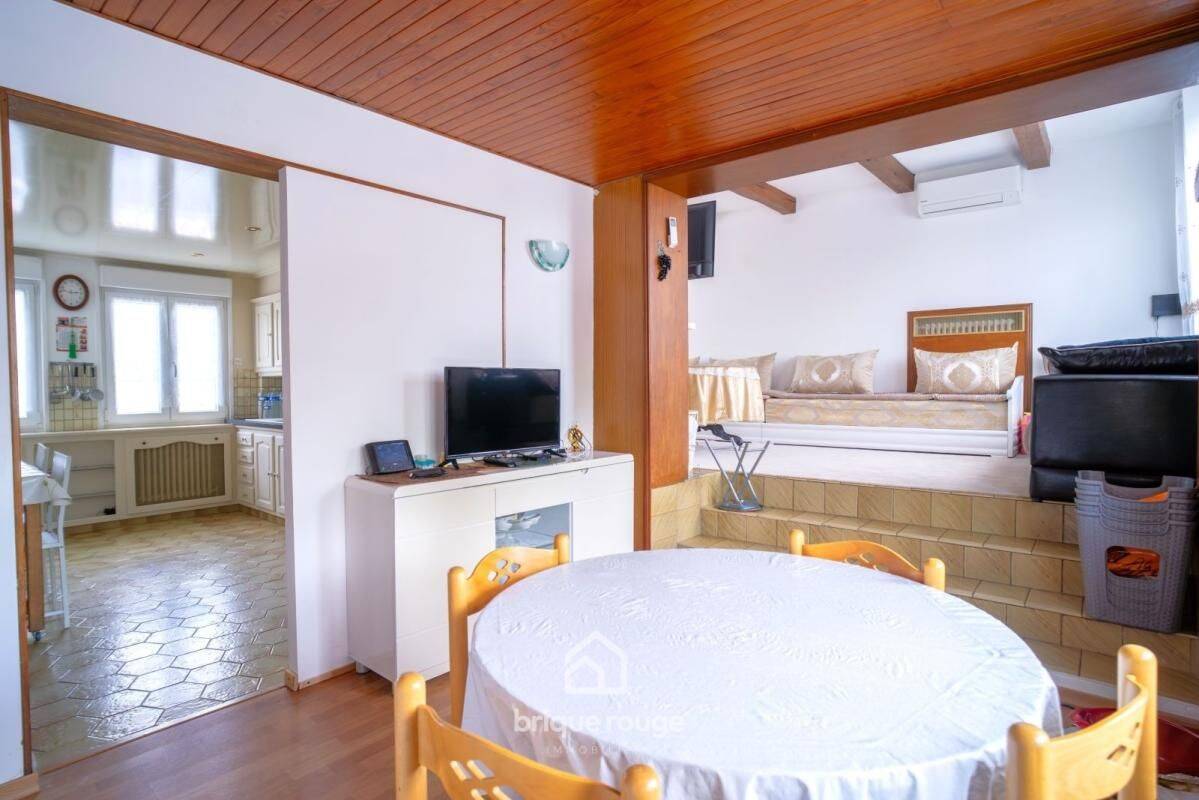 Maison 4 pièces 136 m² · à Pérenchies · 136 m² · 266 000 €