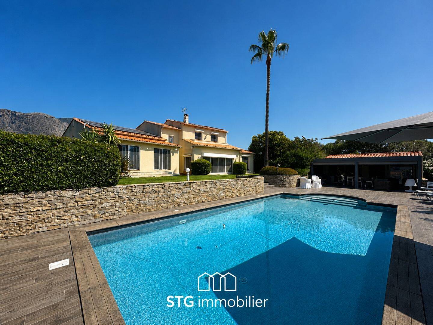 Maison 8 pièces 269 m² · à Afa · 269,1 m² · 1 480 000 €