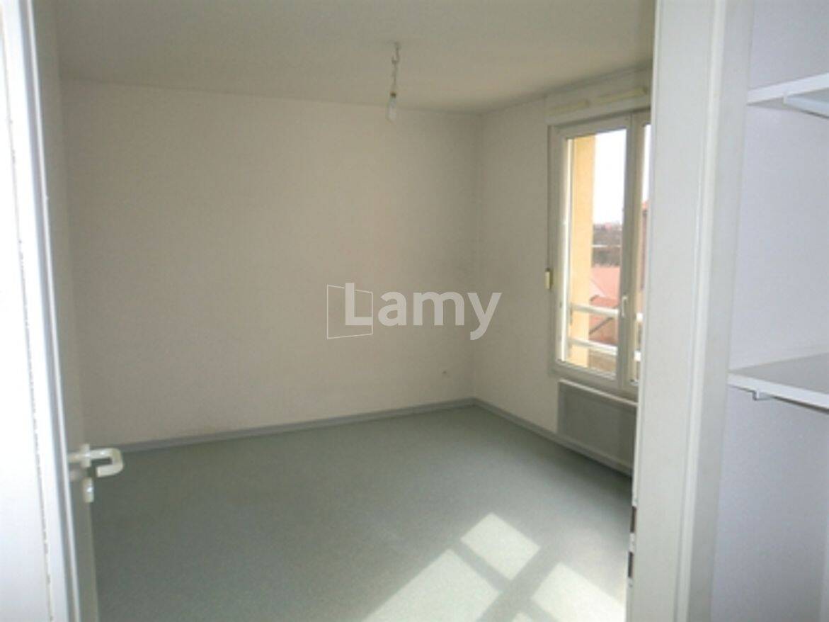 Appartement 1 pièce 18 m² · à Strasbourg · 18,3 m² · 528 €