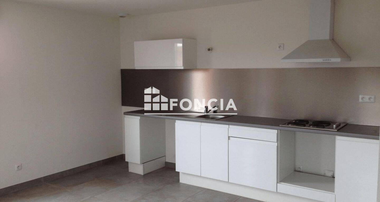 Maison 3 pièces 81 m² · à Roanne · 81,1 m² · 700 €/mois