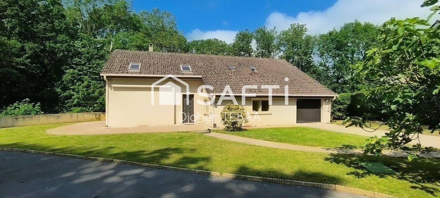 Maison 9 pièces 228 m² · à La Loupe · 228 m² · 210 000 €