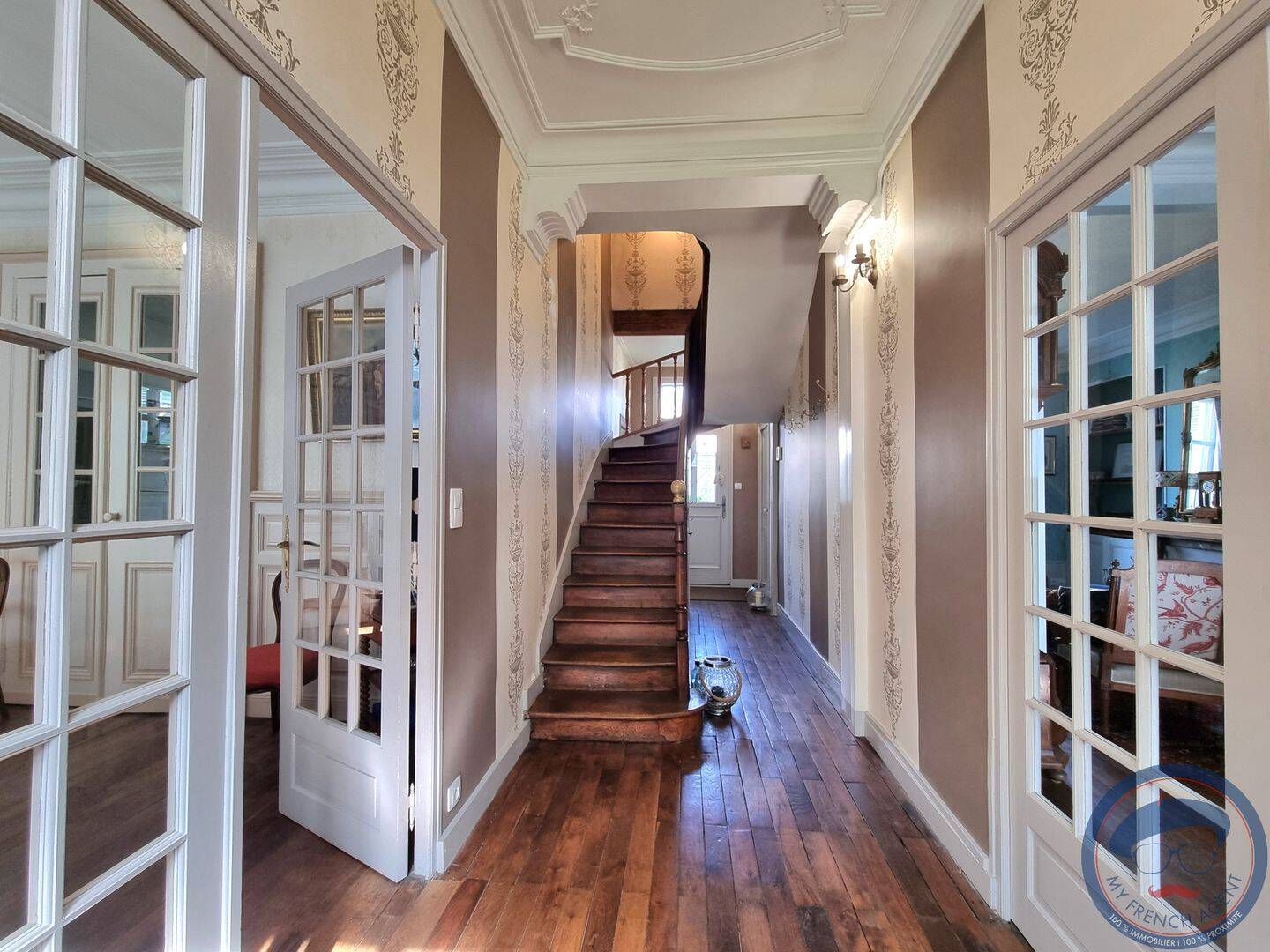 Maison 10 pièces 215 m² · à Tours · 215 m² · 860 000 €
