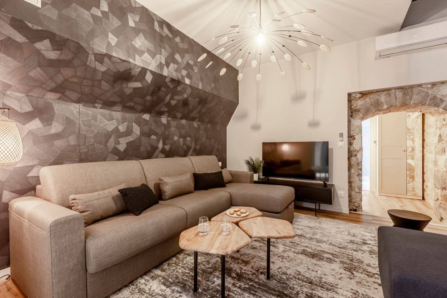 Appartement 3 pièces · à Paris 2ème Arrondissement · 9 070 €/mois
