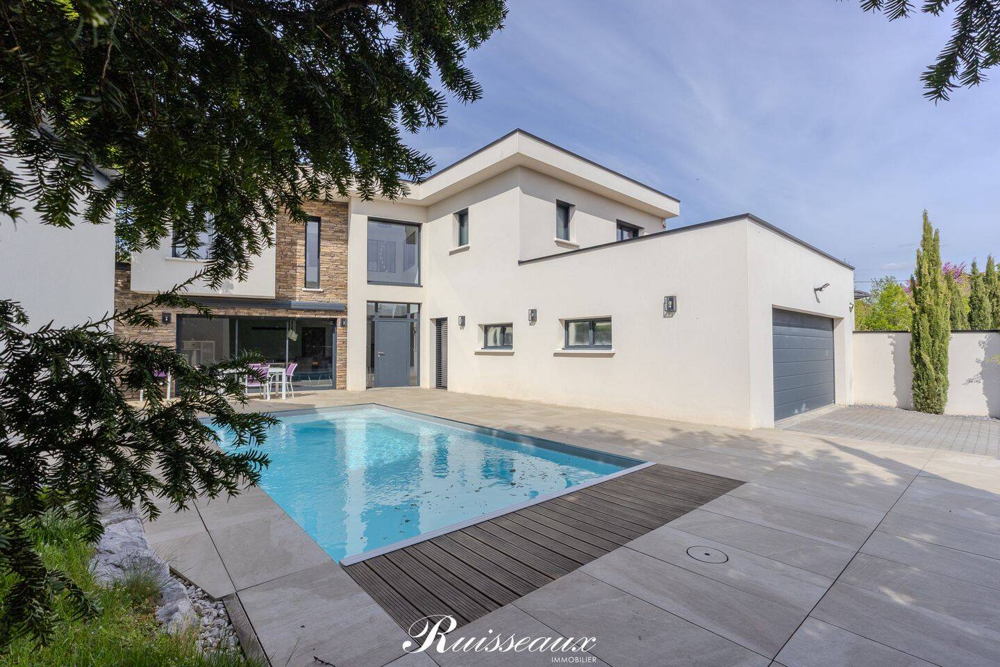Maison 7 pièces 180 m² · à Dijon · 180 m² · 995 000 €
