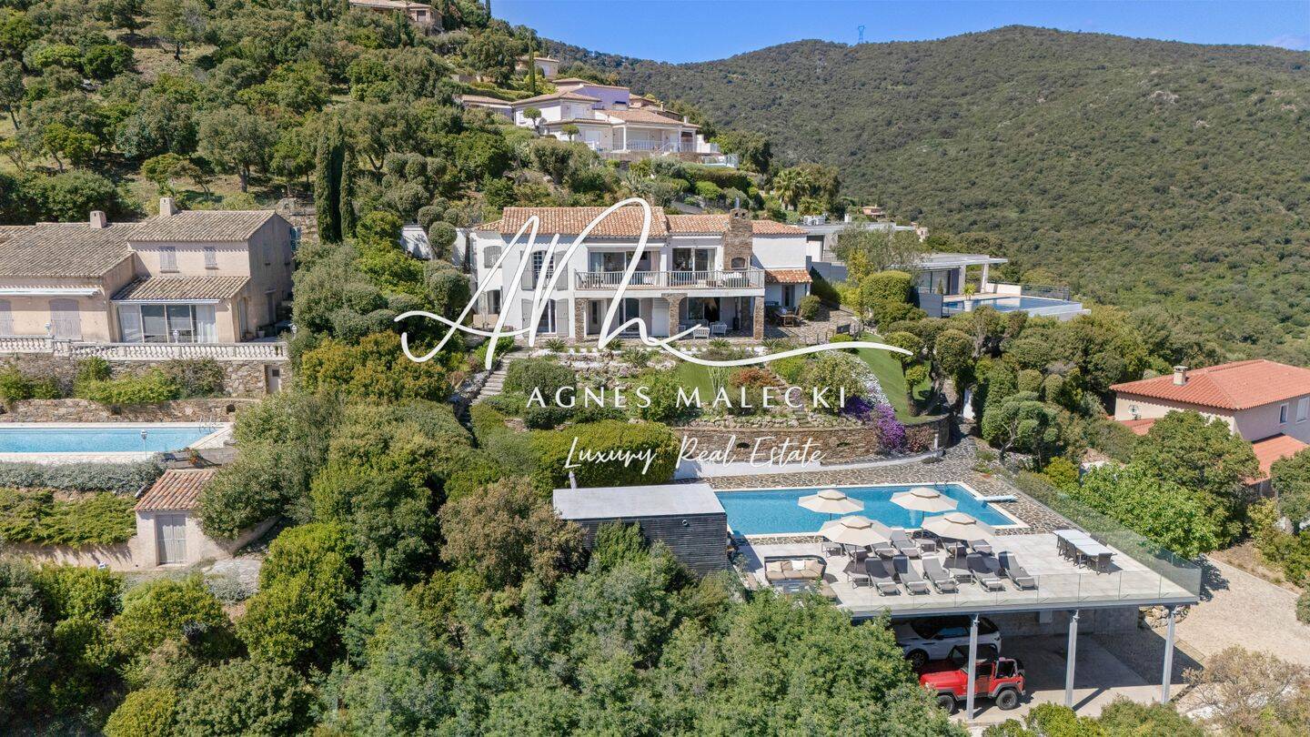 Maison 12 pièces 300 m² · à Cavalaire-sur-Mer · 300 m² · 3 290 000 €