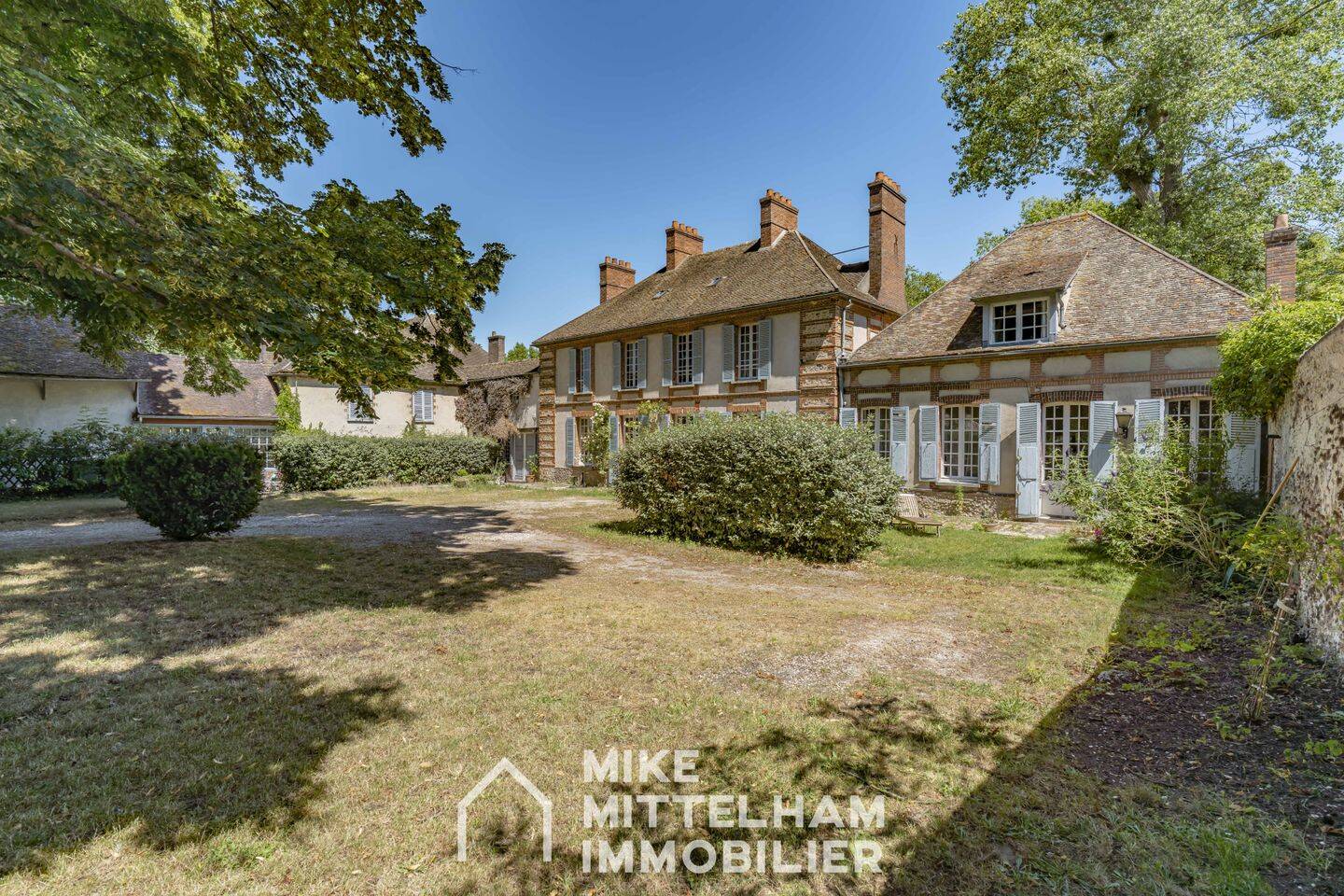 Maison 17 pièces 545 m² · à Gambais · 545 m² · 1 508 000 €