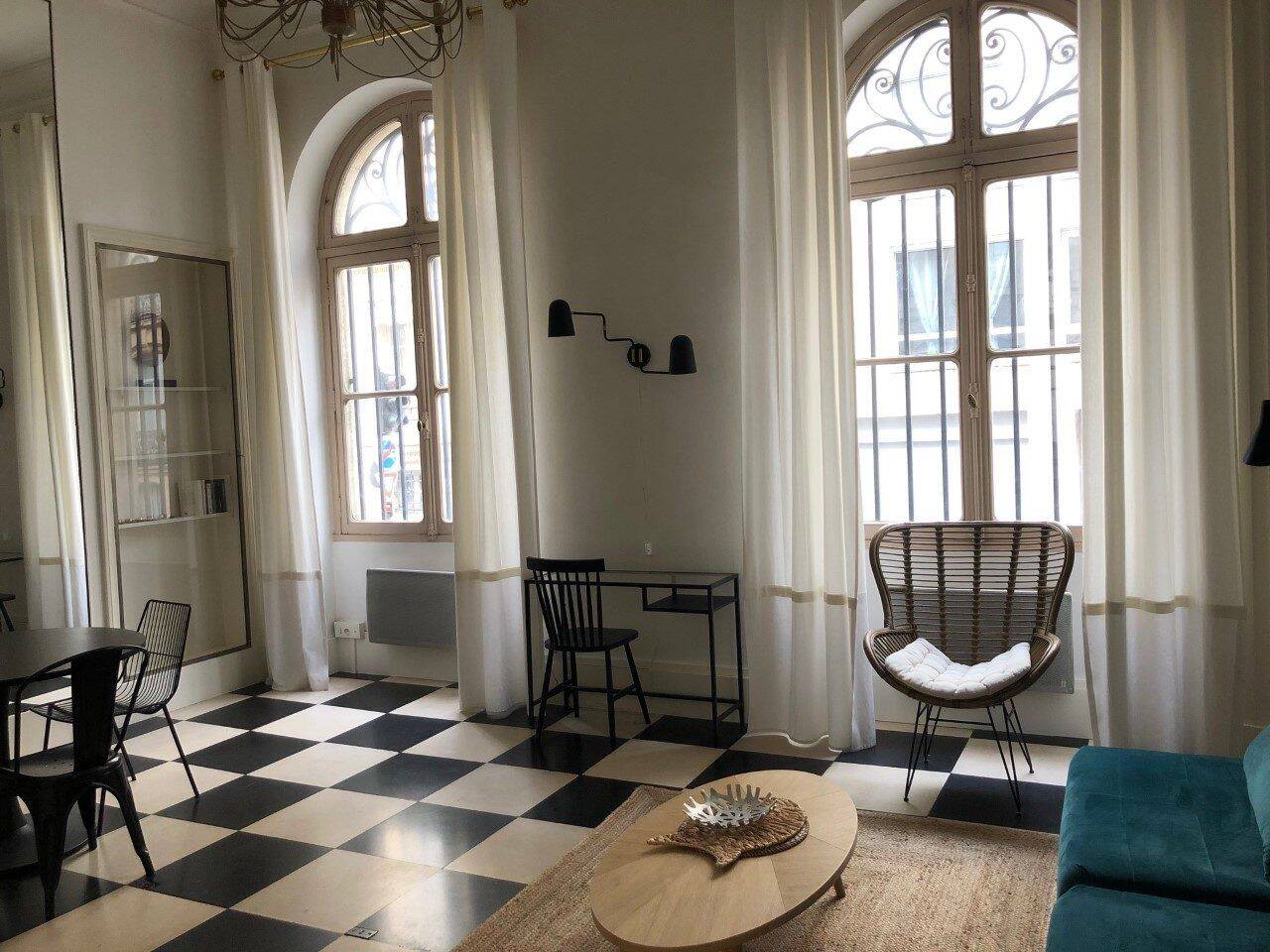 Appartement 2 pièces 52 m² · à Bordeaux · 52,5 m² · 1 050 €/mois