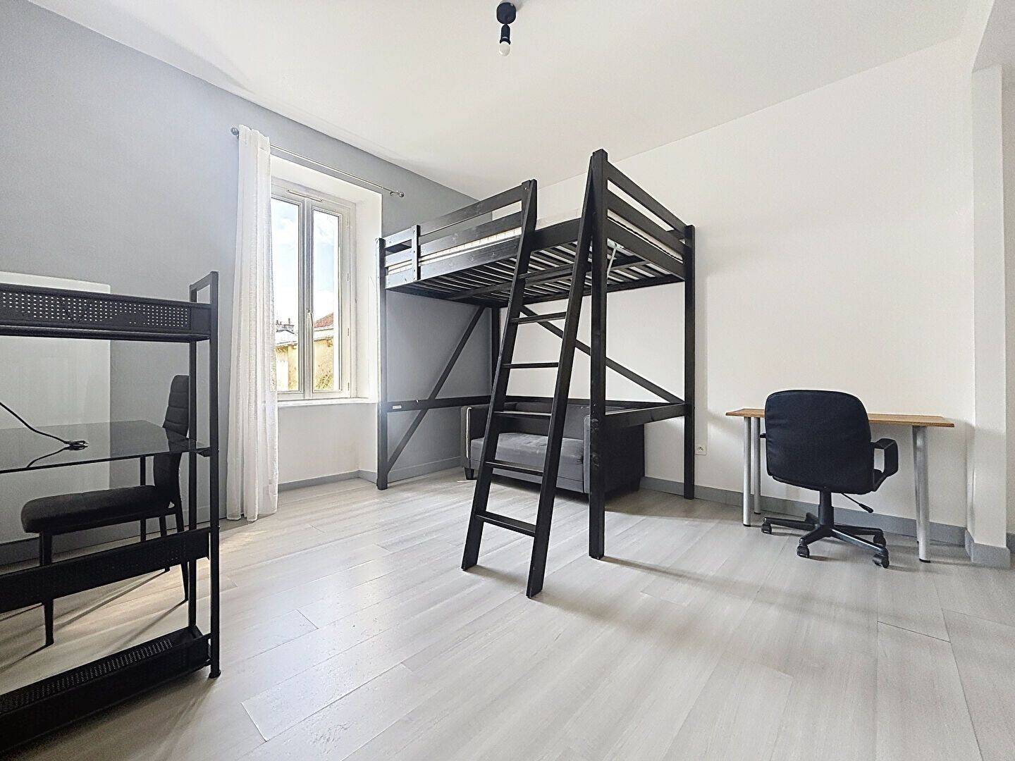 Appartement 1 pièce 23 m² · à La Roche-sur-Yon · 23 m² · 500 €