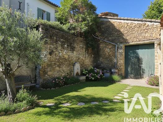 Maison de plain-pied à vendre 349 000 € 7 pièces 6 chambres 230 m² 300 m² de terrain Rognes 13840