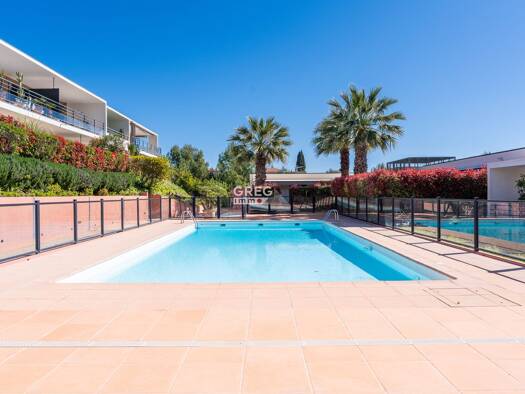 Appartement à vendre 252 000 € 2 pièces 1 chambre 43 m² RDC Saint-Laurent-du-Var 06700