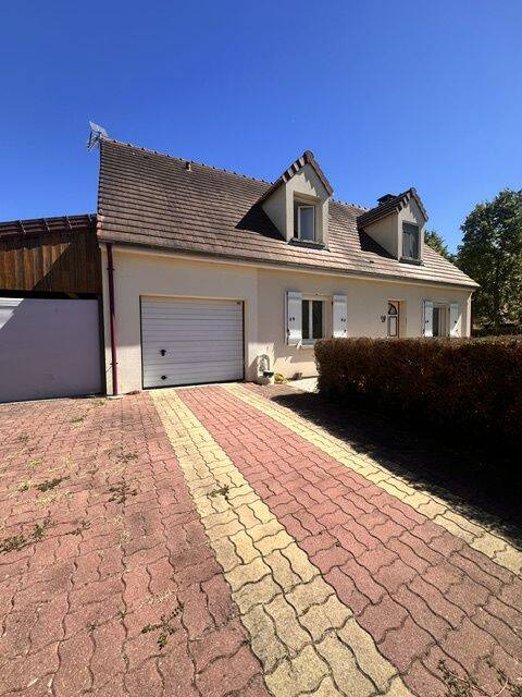 Maison 5 pièces 111 m² · à Boigny-sur-Bionne · 111 m² · 305 000 €