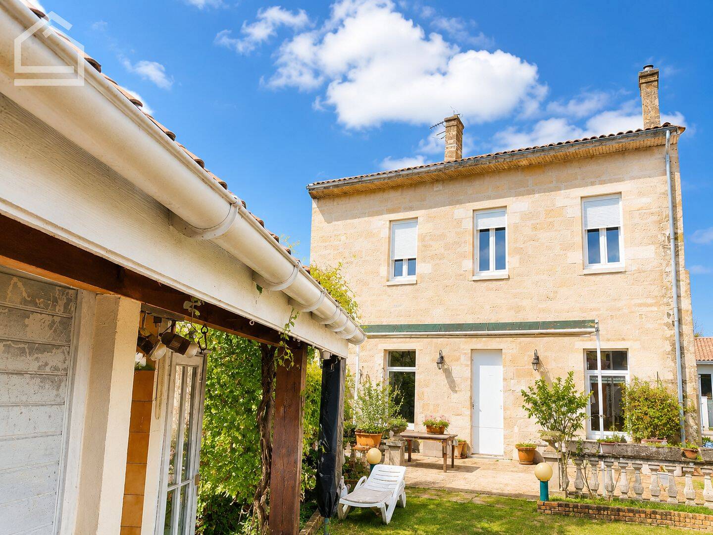 Maison 8 pièces 250 m² · à Léognan · 250 m² · 662 600 €