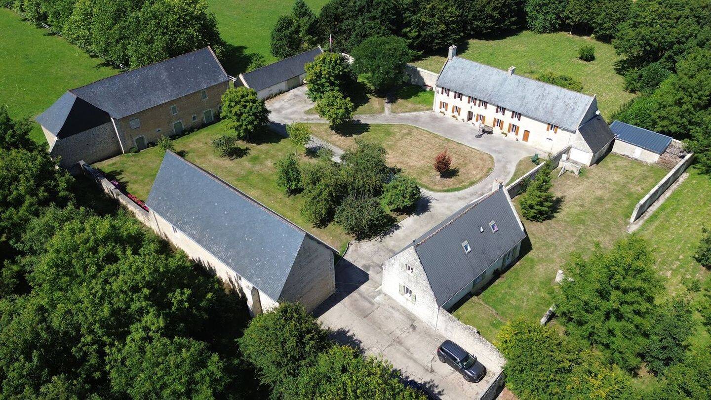Maison 10 pièces 282 m² · à Bayeux · 282 m² · 890 000 €
