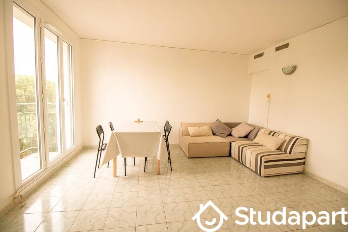 1 pièce 11 m² · à Toulouse · 11 m² · 450 €