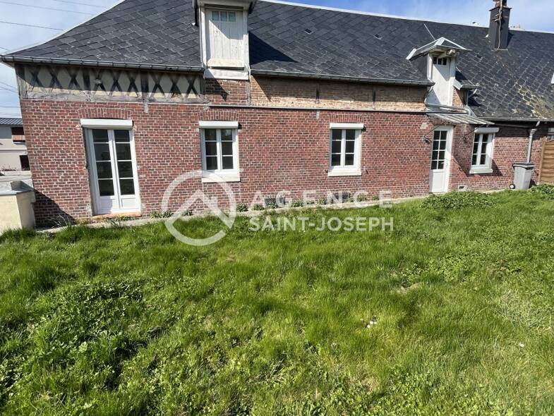 Maison de plain-pied à vendre 140 000 € 3 pièces 2 chambres 65 m² 369 m² de terrain Centre Ville Yvetot 76190