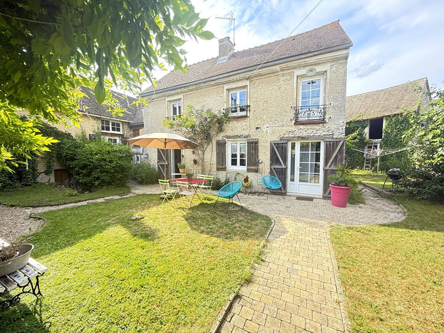 Maison 8 pièces 128 m² · à Houdan · 128 m² · 350 000 €