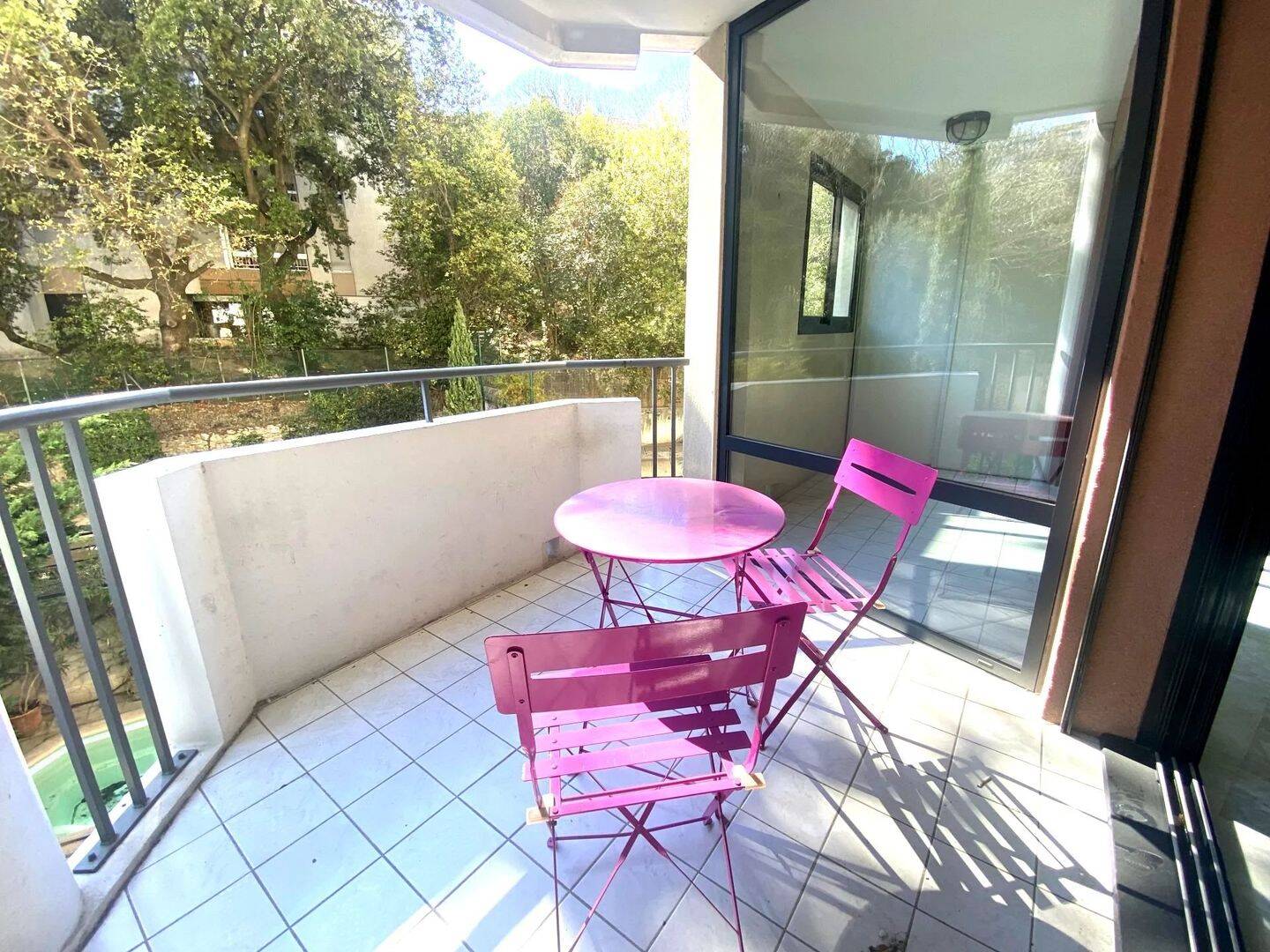 Appartement 3 pièces 76 m² · à Marseille 8ème Arrondissement · 76 m² · 1 566 €/mois