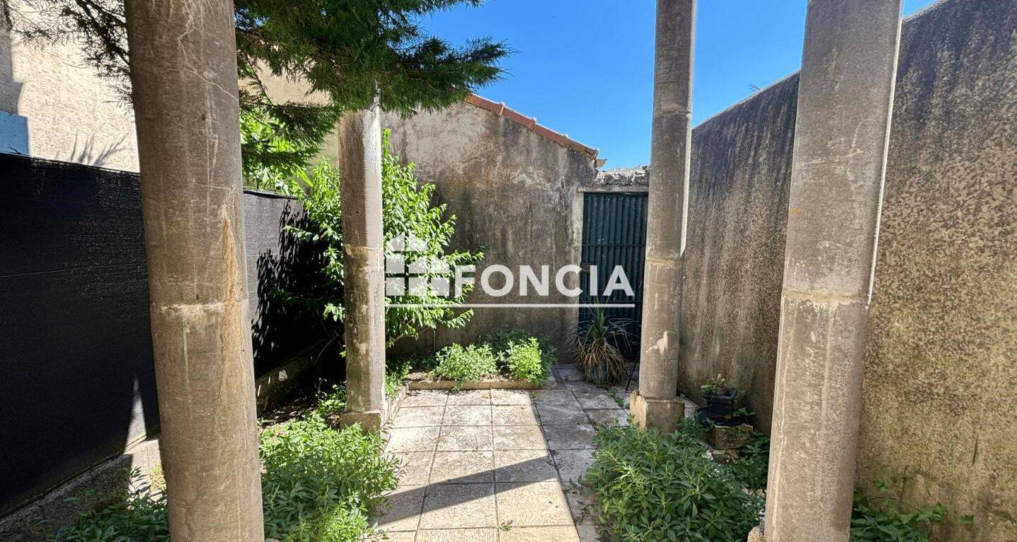 Maison 4 pièces 86 m² · à Villeneuve-de-Berg · 85,6 m² · 650 €