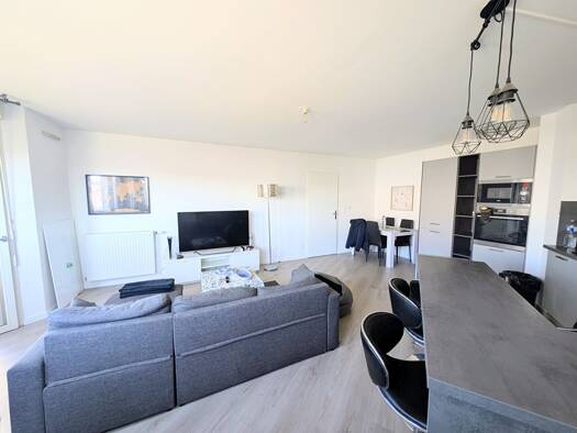 Appartement à louer 1 390 € 3 pièces 2 chambres 69 m² Étage 2/5 La Justice Rosny-sous-Bois 93110