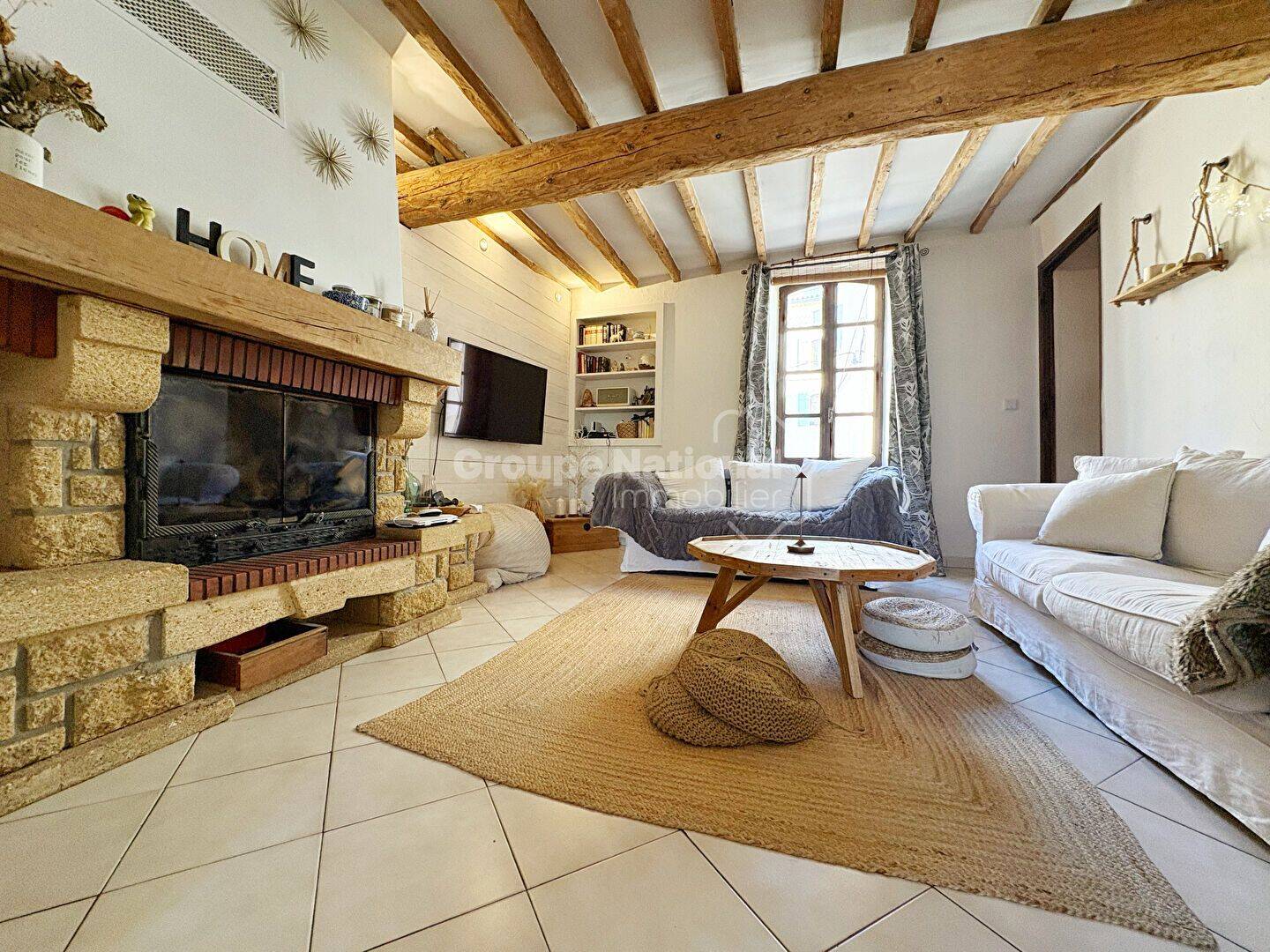 Maison 6 pièces 162 m² · à Eyguières · 161,7 m² · 309 900 €