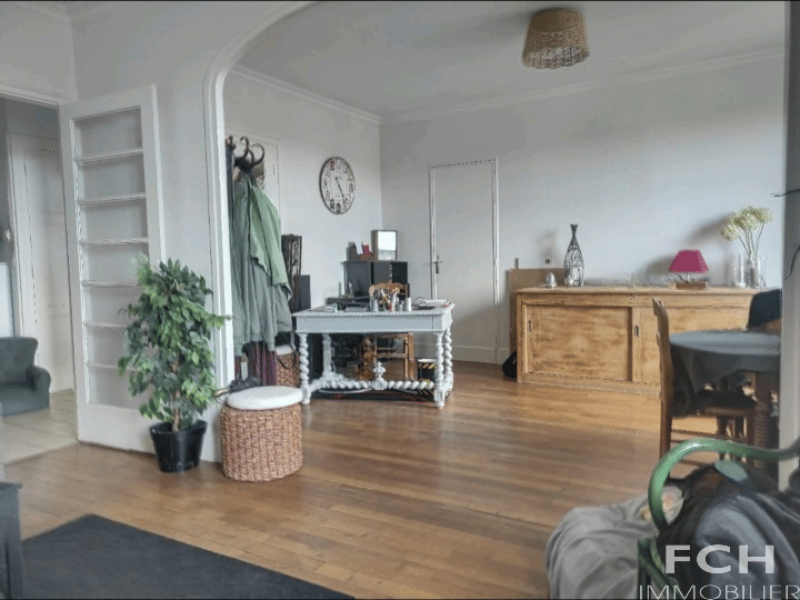 Appartement 2 pièces 74 m² · à Vichy · 74,4 m² · 125 000 €