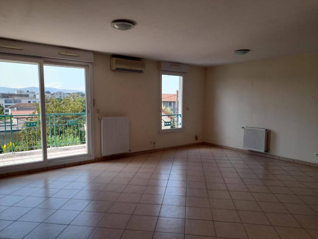 Appartement 3 pièces 89 m² · à Villefranche-sur-Saône · 89 m² · 1 000 €/mois