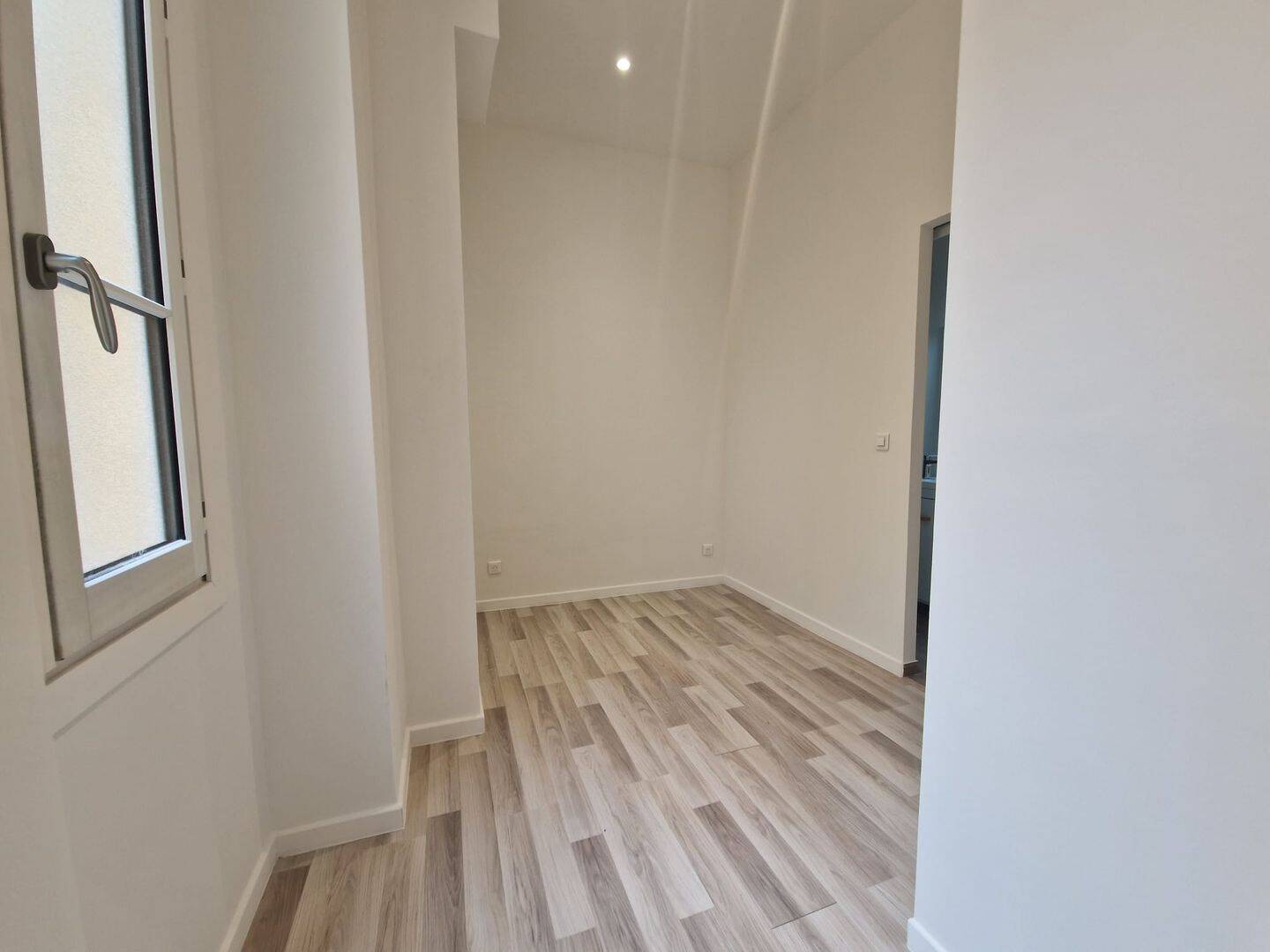 Appartement 2 pièces 33 m² · à Nice · 33,1 m² · 906 €