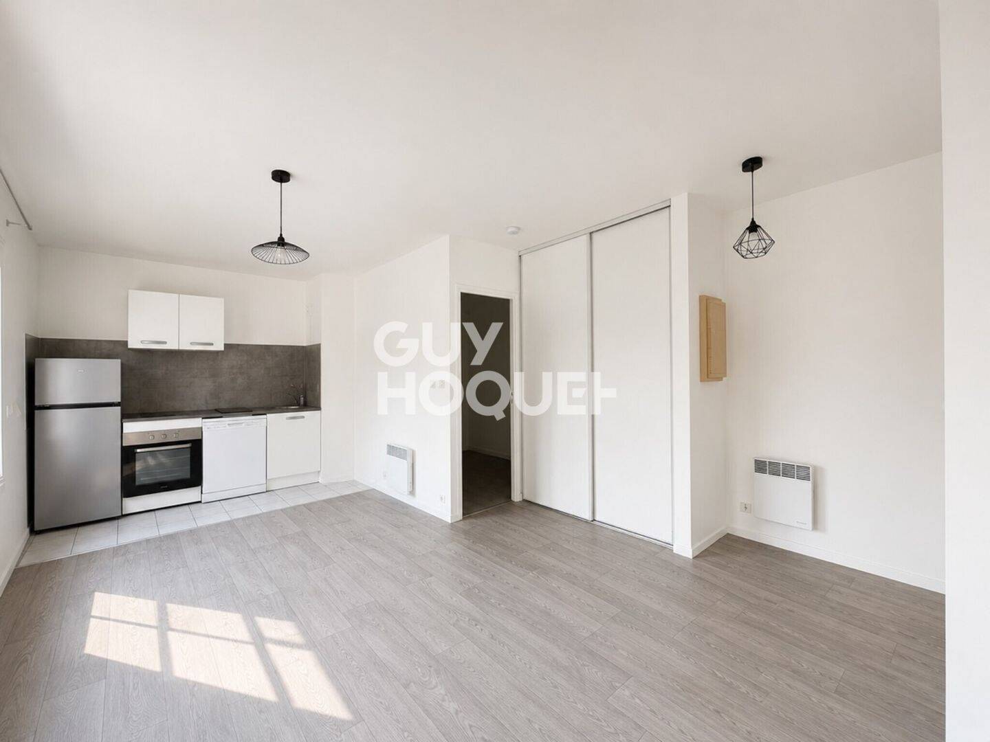 Appartement 1 pièce 28 m² · à Brie-Comte-Robert · 28,4 m² · 527 €