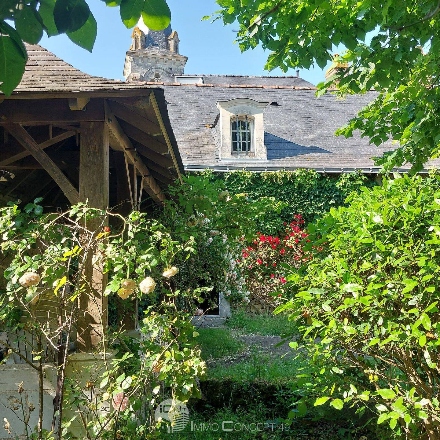 Maison 7 pièces 176 m² · à Soulaire-Et-Bourg · 176 m² · 394 460 €
