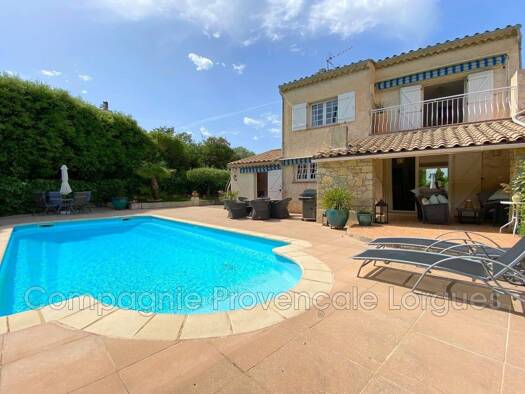 Maison à vendre 535 000 € 4 pièces 3 chambres 90 m² 500 m² de terrain Village Roquebrune-sur-Argens 83520