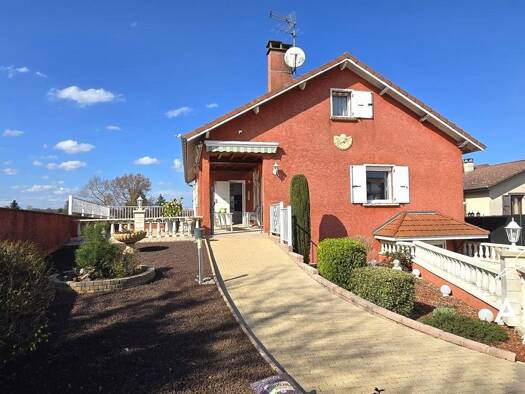 Maison à vendre 529 000 € 7 pièces 5 chambres 228 m² 1 008 m² de terrain Château-Gaillard 01500