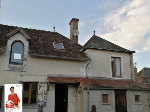 Maison à vendre 89 000 € 3 pièces 2 chambres 89 m² 148 m² de terrain Charnizay 37290
