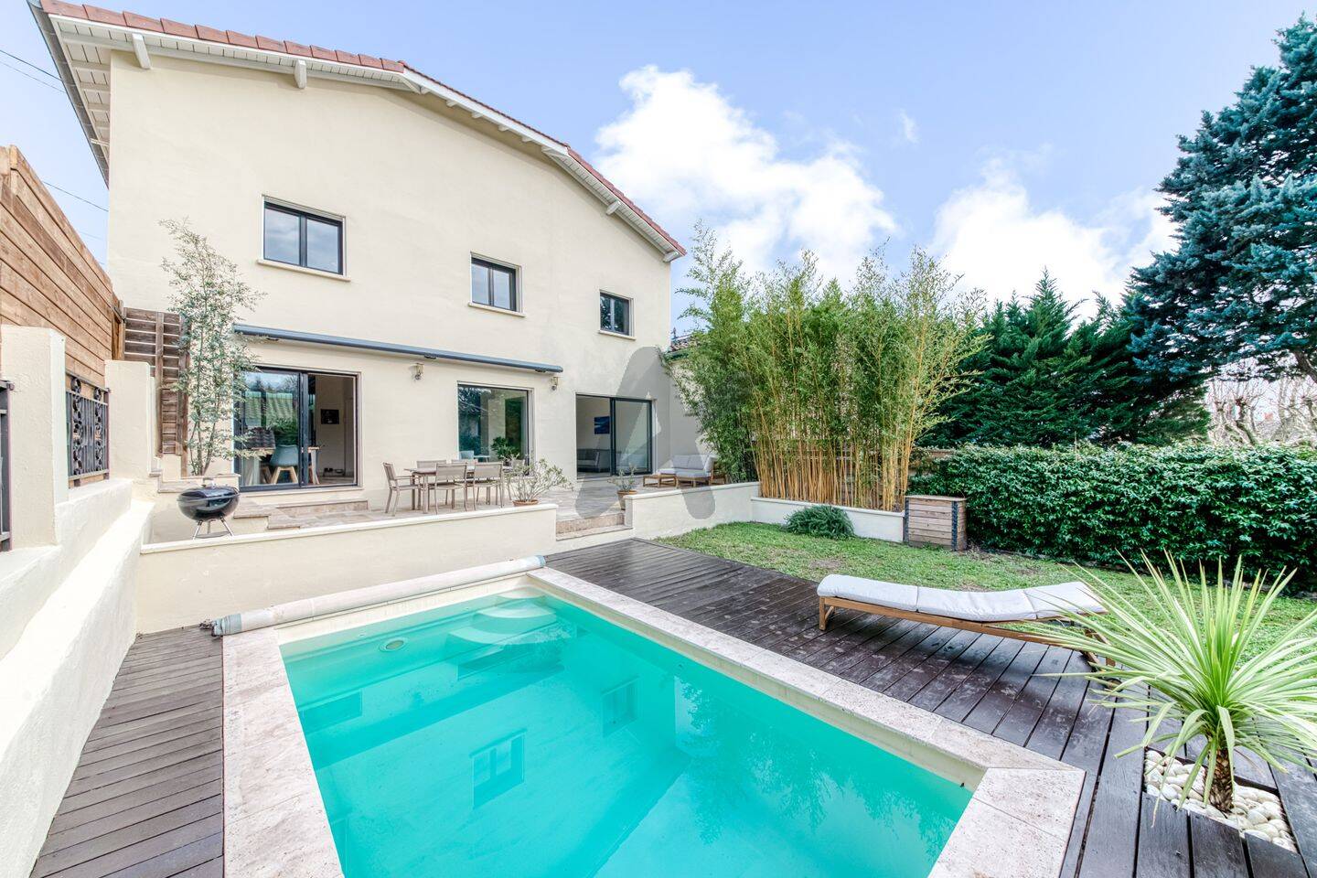 Maison 7 pièces 164 m² · à Caluire-Et-Cuire · 164,4 m² · 930 000 €
