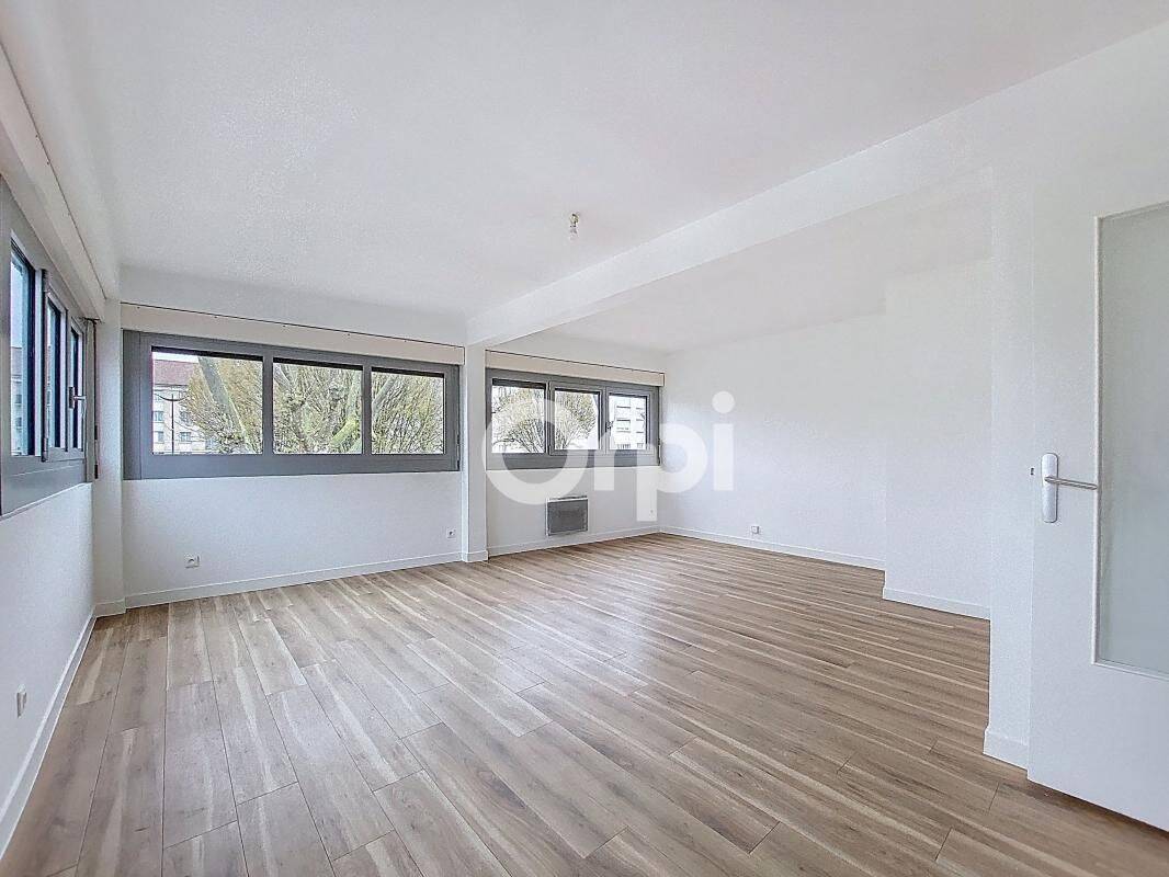 Appartement 4 pièces 88 m² · à Creil · 88 m² · 890 €/mois