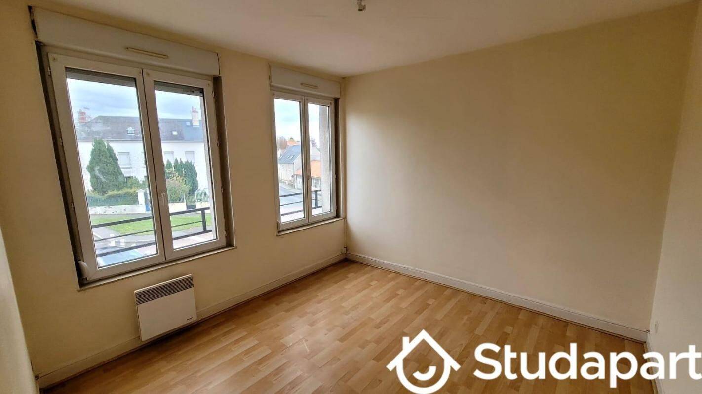Appartement 3 pièces 70 m² · à Fère-en-Tardenois · 70 m² · 650 €