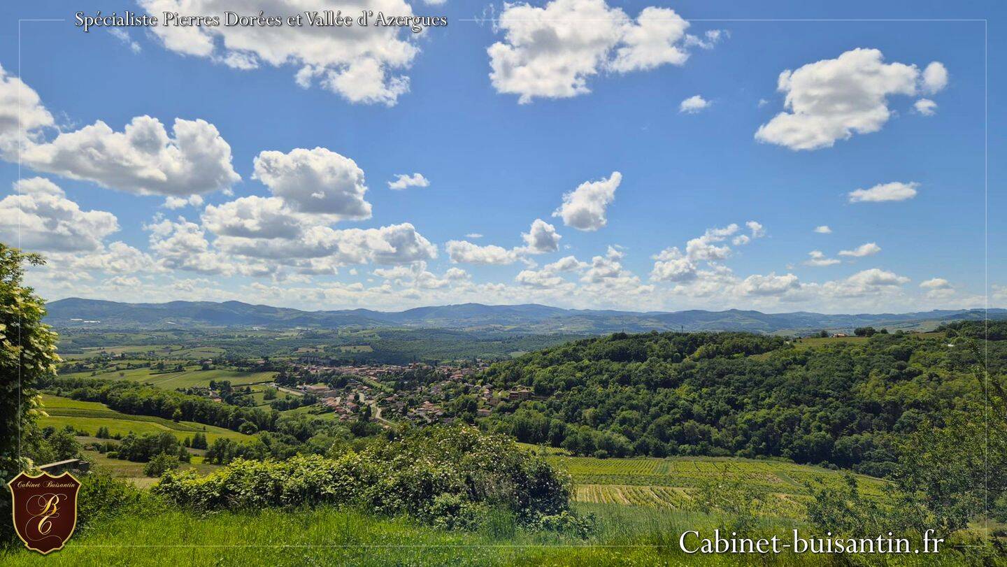 Maison 9 pièces 270 m² · à Val d'Oingt · 270 m² · 480 000 €
