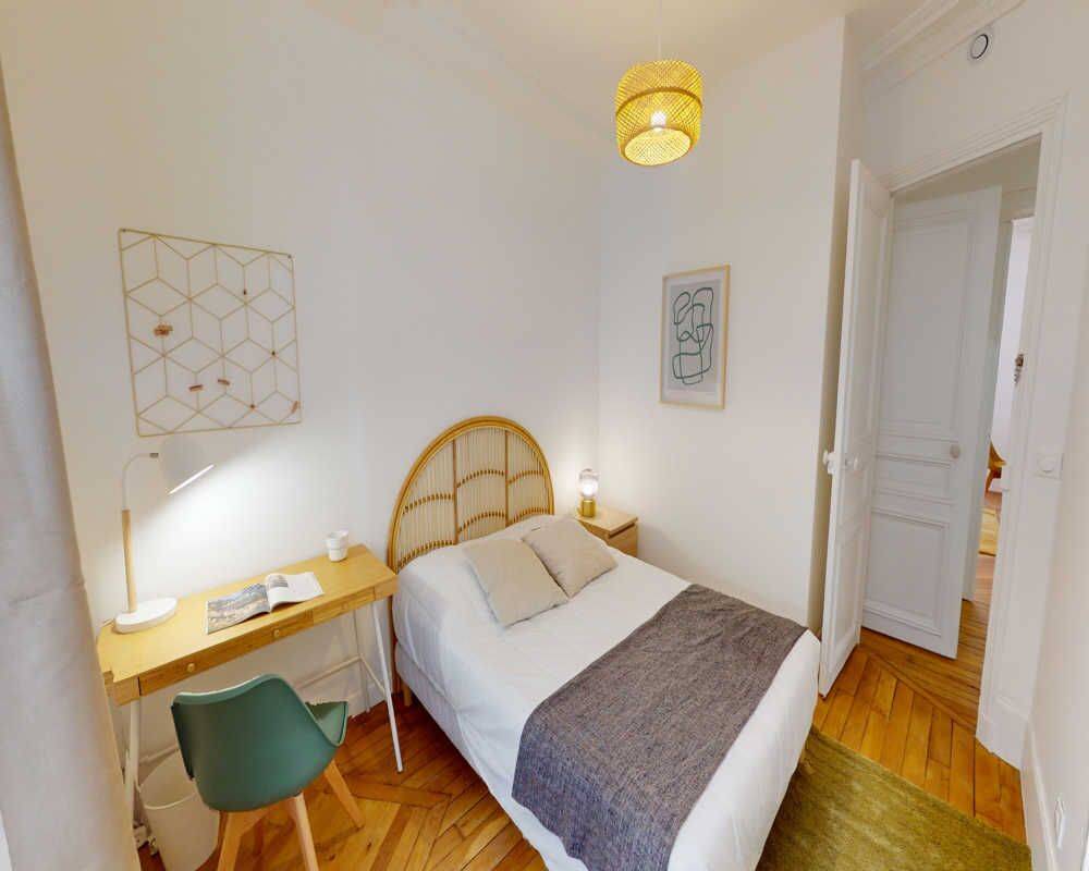 Appartement 4 pièces 80 m² · à Paris 12ème Arrondissement · 80 m² · 1 140 €