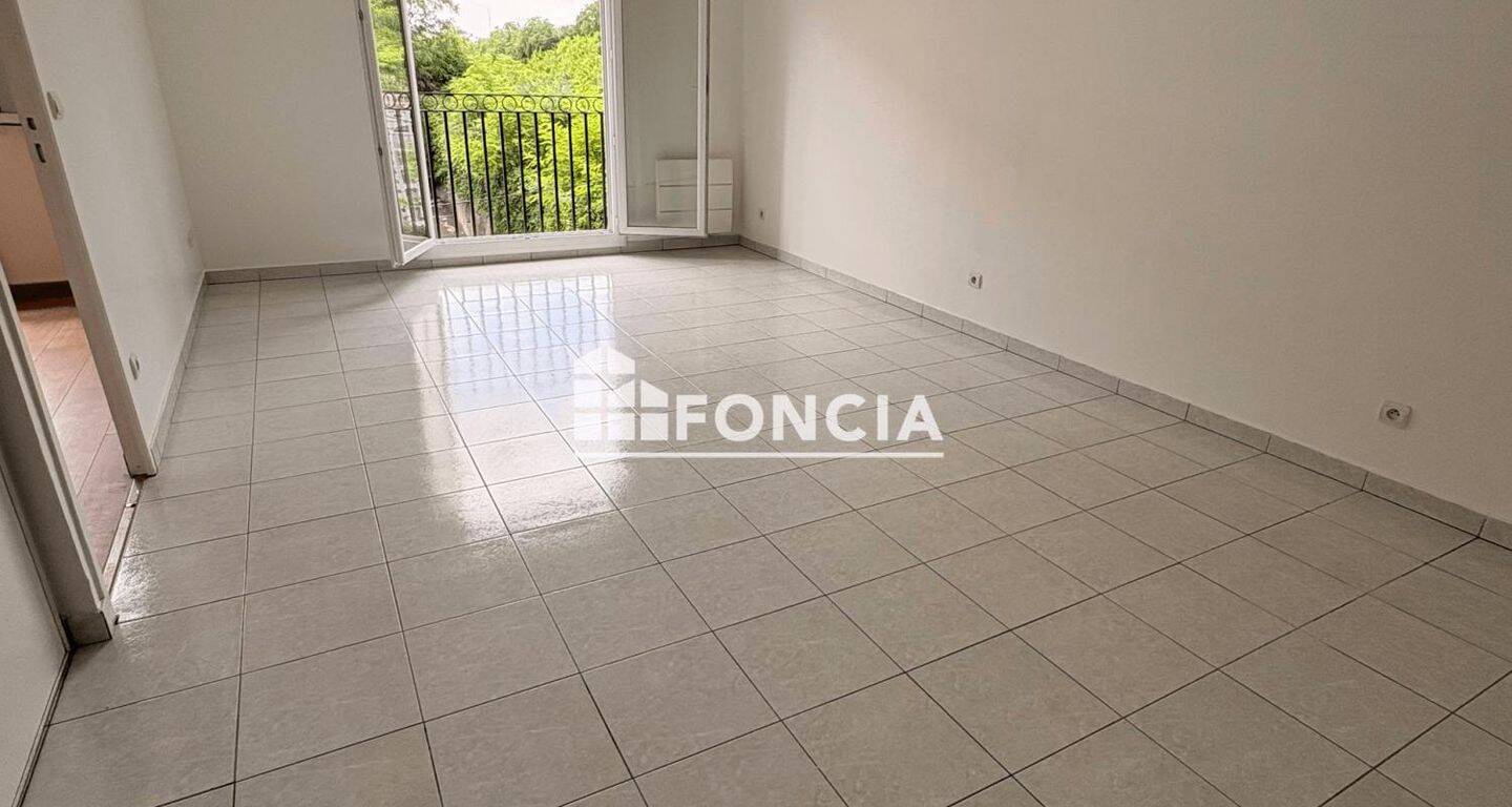 Appartement 2 pièces 45 m² · à Corbeil-Essonnes · 45,2 m² · 705 €