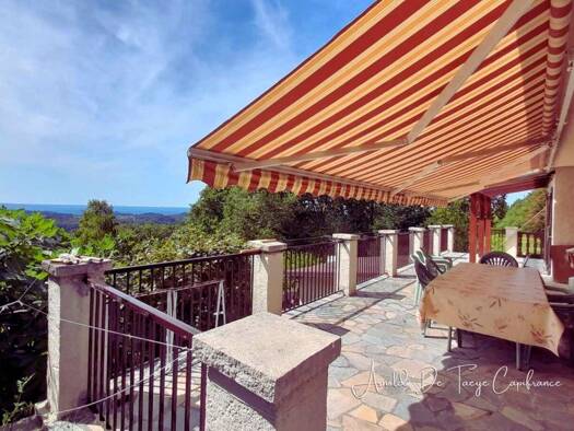 Maison à vendre 325 000 € 8 pièces 5 chambres 275 m² 5 683 m² de terrain Sioniac 19120