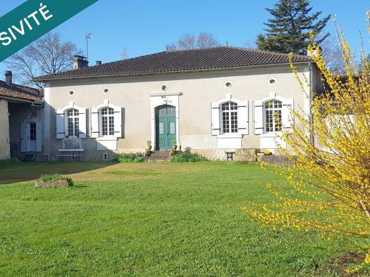 Ferme à vendre 279 450 € 7 pièces 5 chambres 203 m² 6 350 m² de terrain Saint Hilaire Barbezieux-Saint-Hilaire 16300