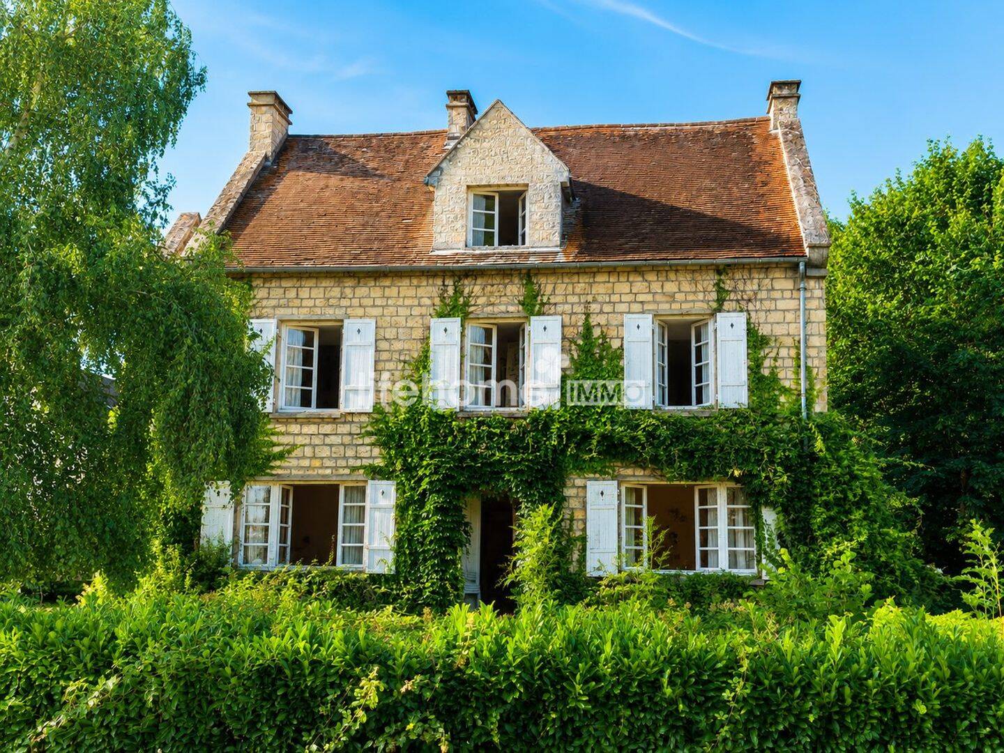 Maison 8 pièces 179 m² · à Thue Et Mue · 179 m² · 381 000 €